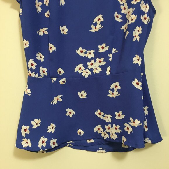 Banana Republic Blue Floral Tie Wrap Top - Picture 6 of 13